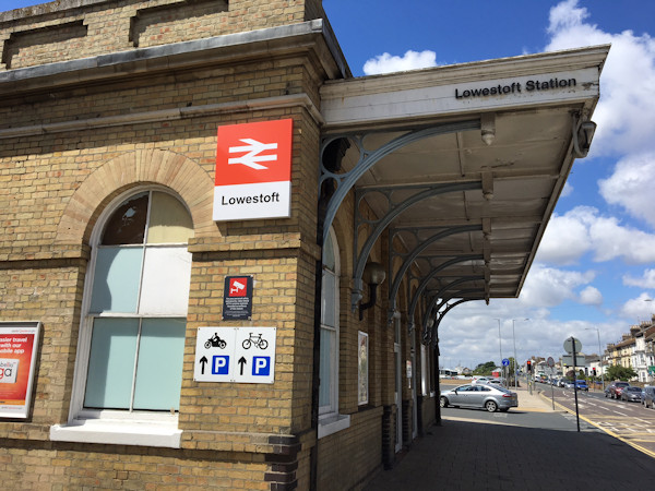 Lowestoft station front entrance