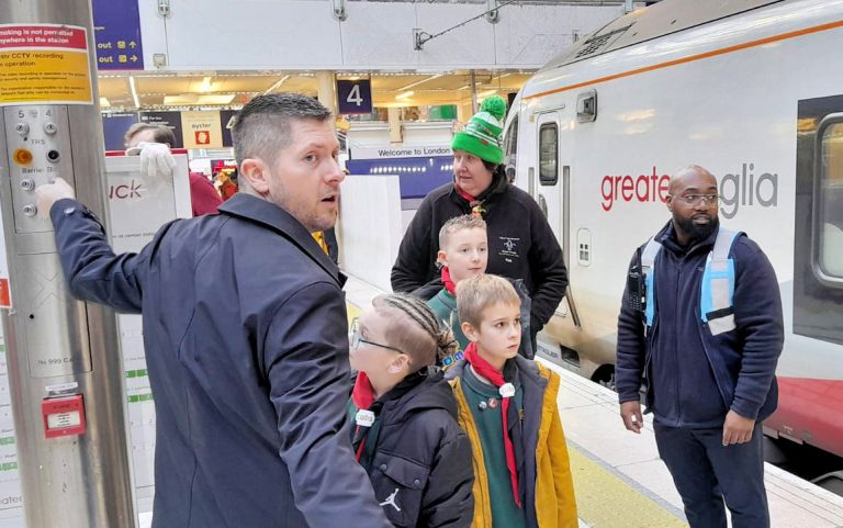 Cubs at Liverpool Street station January 2025